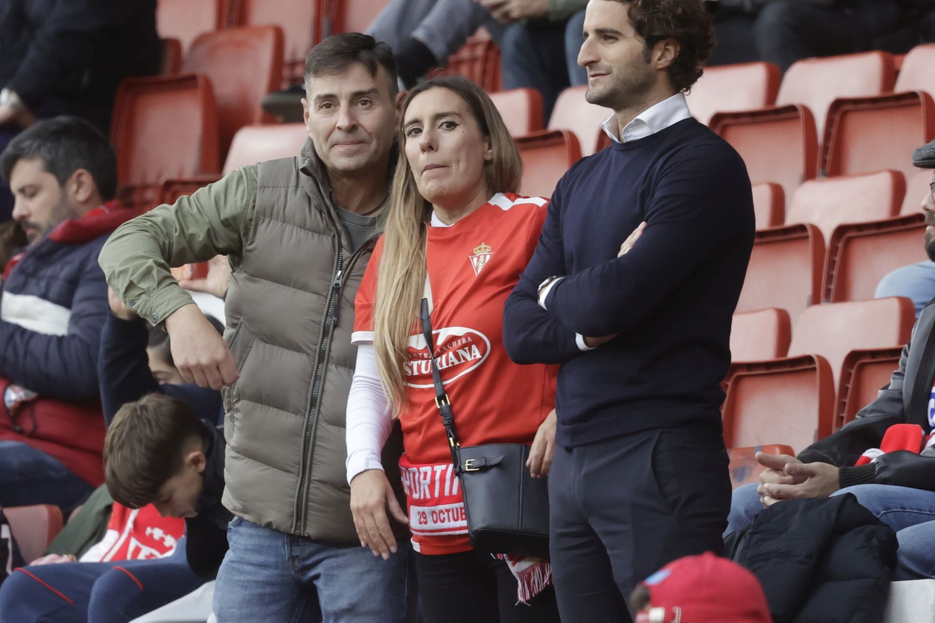 Fotos | ¿Estuviste en El Molinón en el Sporting de Gijón - Eibar? ¡Búscate!