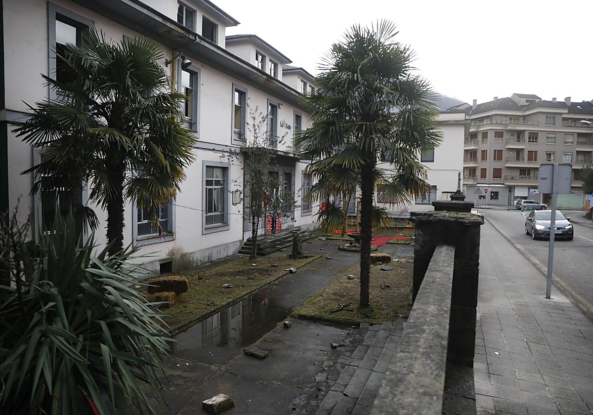 Antiguo colegio de La Salle, en Turón, Mieres.