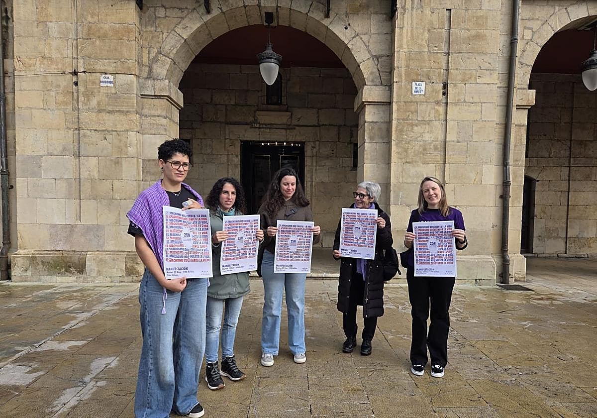 Presentación de la manifestación por el 25N en Avilés.