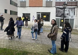 Una ruta visitando obras de arte urbano de La Pola, la edición anterior.