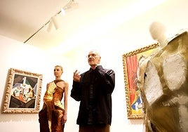 El director creativo de Angel Schlesser, Alfonso Pérez, y la modelo Irene Fonseca reinterpretando a Picasso.