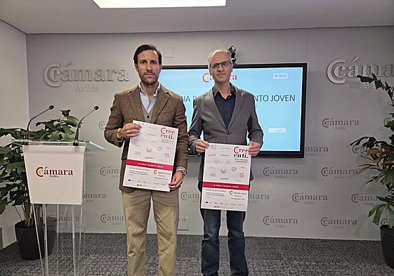 Natán Fernández, responsable de Educación de la Cámara de Comercio, y el concejal de Educación.