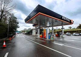 Estación de Servicio El Arroyo, en Siero a la salida 19 de la Autovía Minera