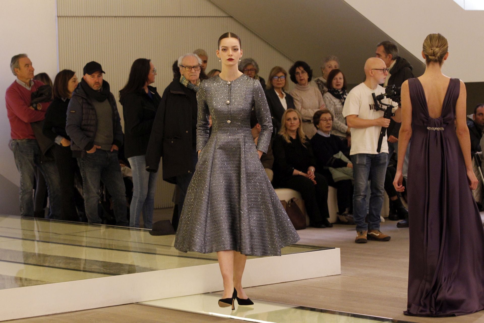 La fusión entre moda y arte: la Pasarela Campoamor se despide en Oviedo