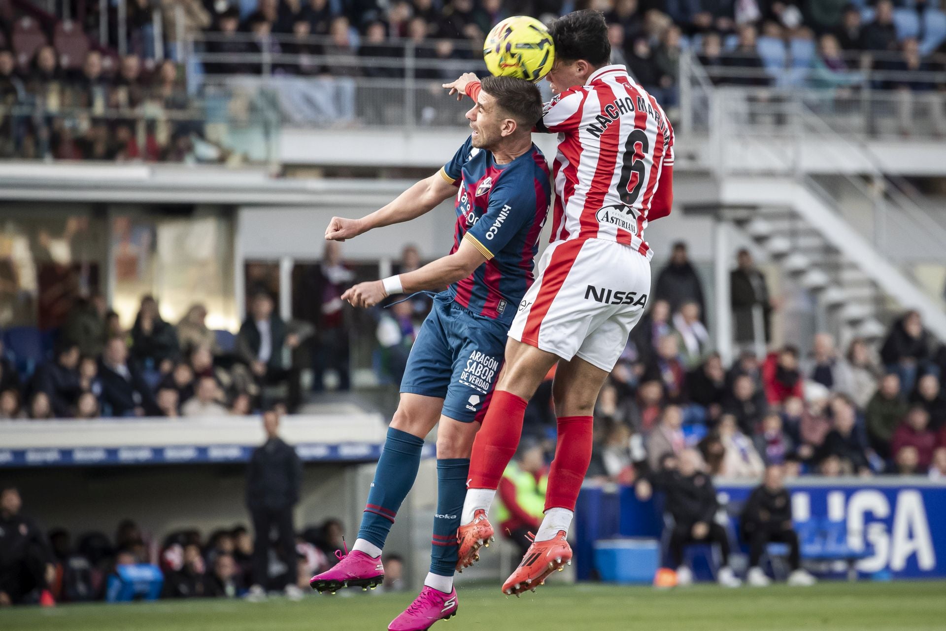 Las mejores imágenes del Huesca 2-0 Sporting de Gijón
