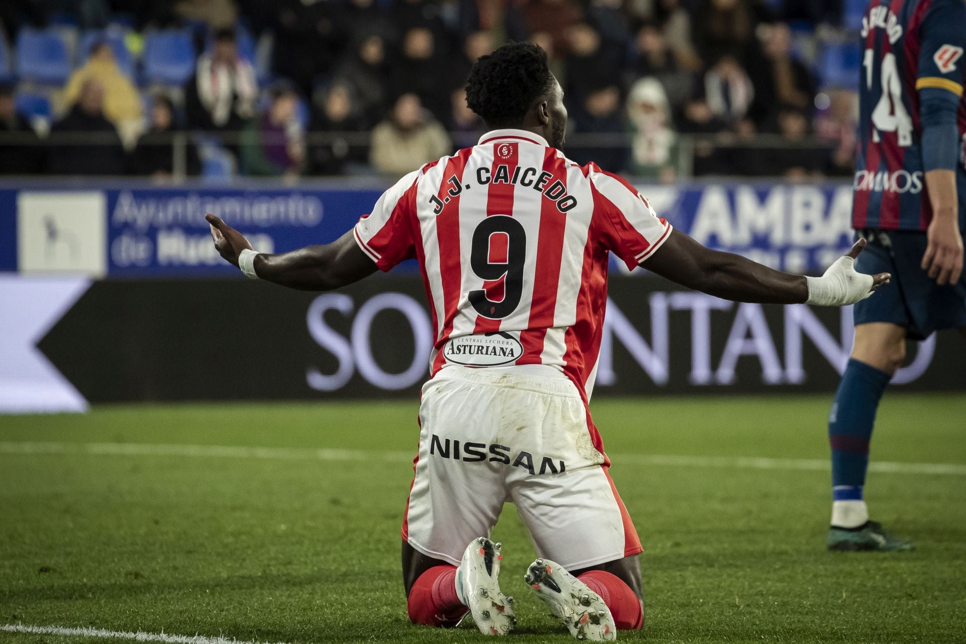 Las mejores imágenes del Huesca 2-0 Sporting de Gijón