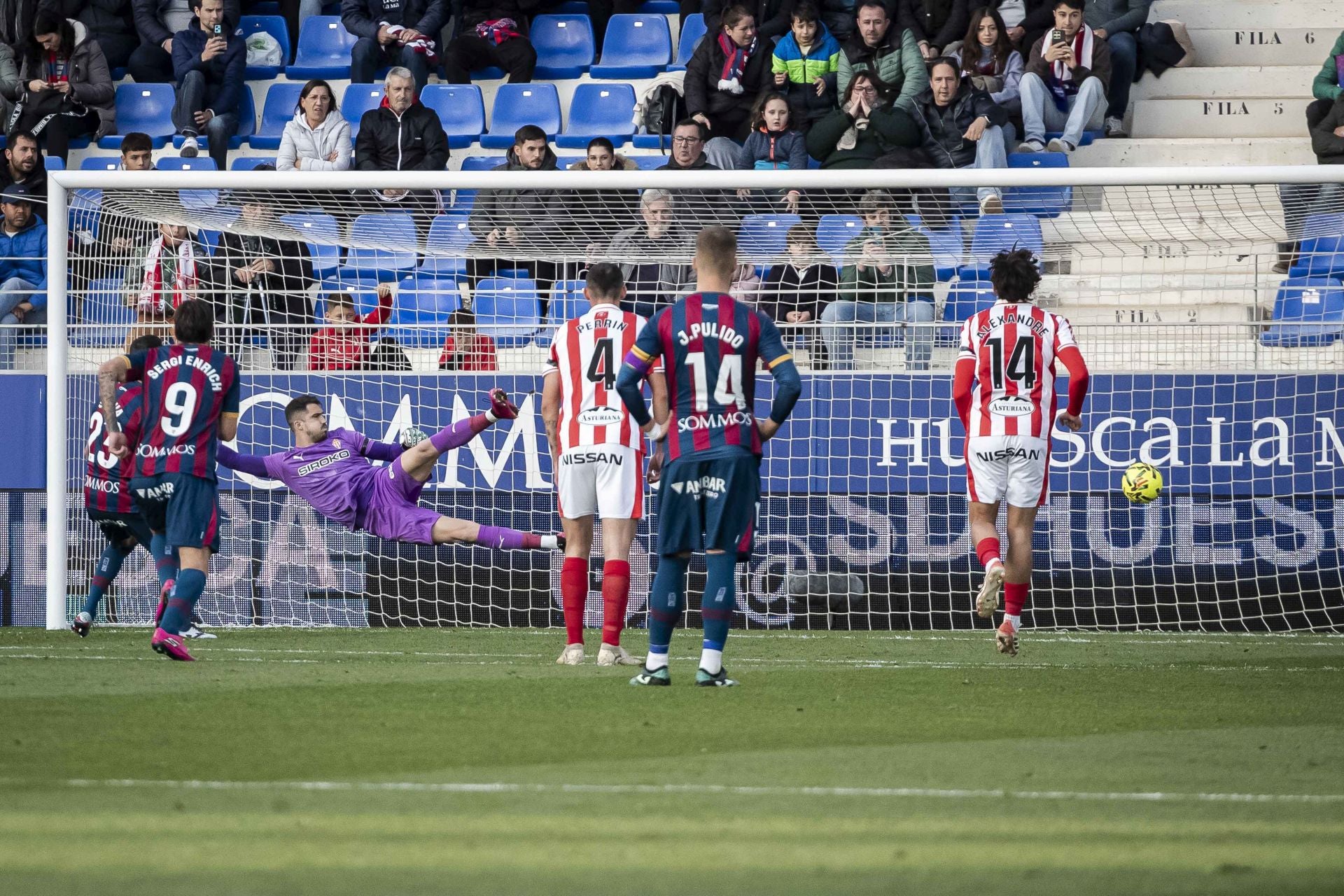 Las mejores imágenes del Huesca 2-0 Sporting de Gijón