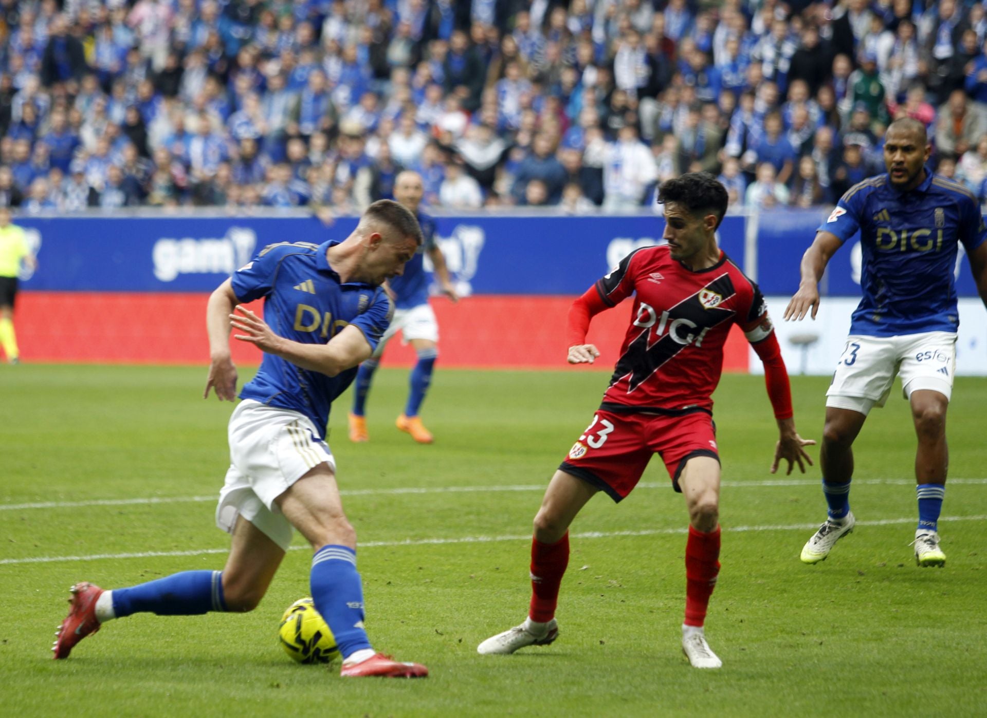 Las mejores imágenes del Real Oviedo 0-0 Rayo Vallecano