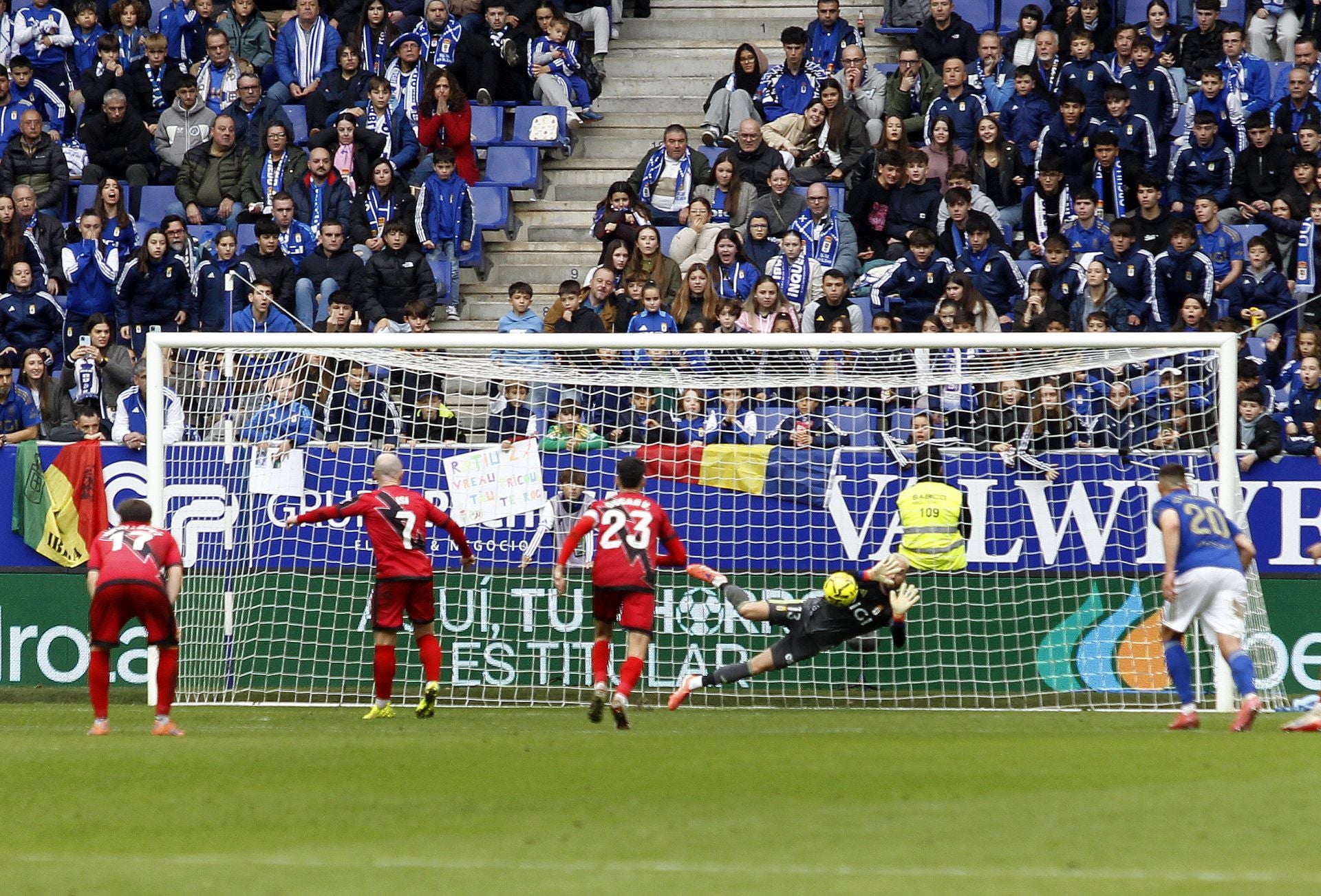 Las mejores imágenes del Real Oviedo 0-0 Rayo Vallecano