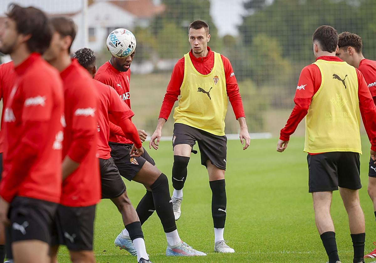 Jonathan Dubasin, en un entrenamiento en Mareo.