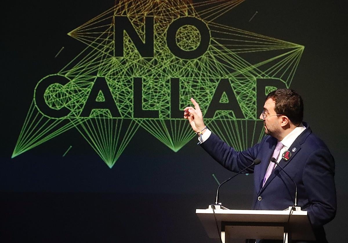 Intervención de Adrián Barbón en el acto institucional del 25N en Asturias.