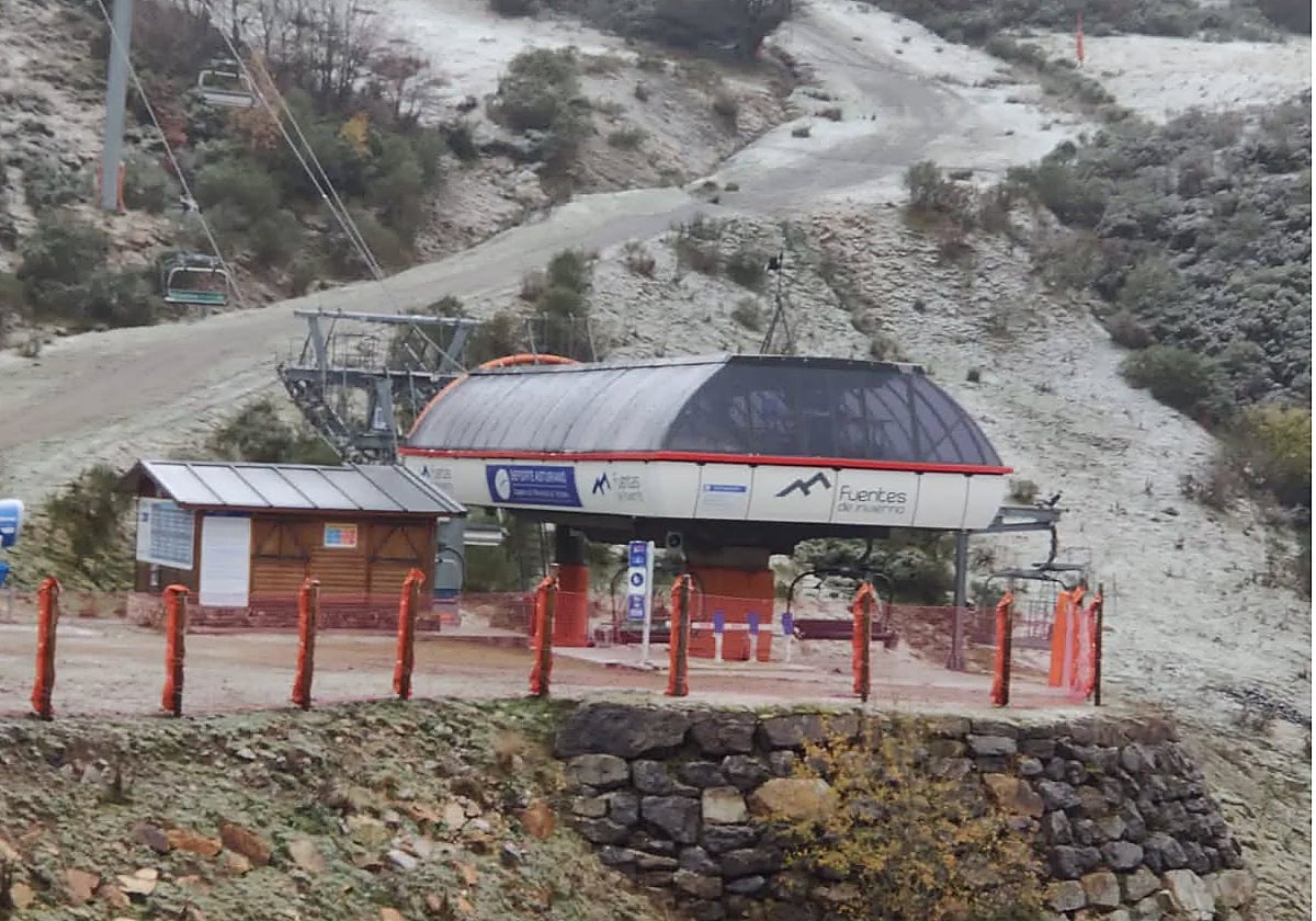 La lluvia impide la apertura de las estaciones de esquí este jueves