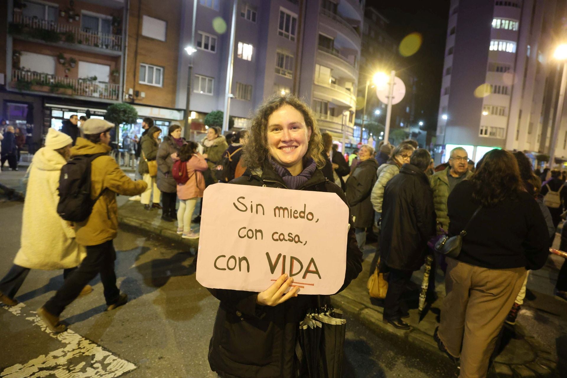 La manifestación contra la violencia machista en Avilés en imágenes
