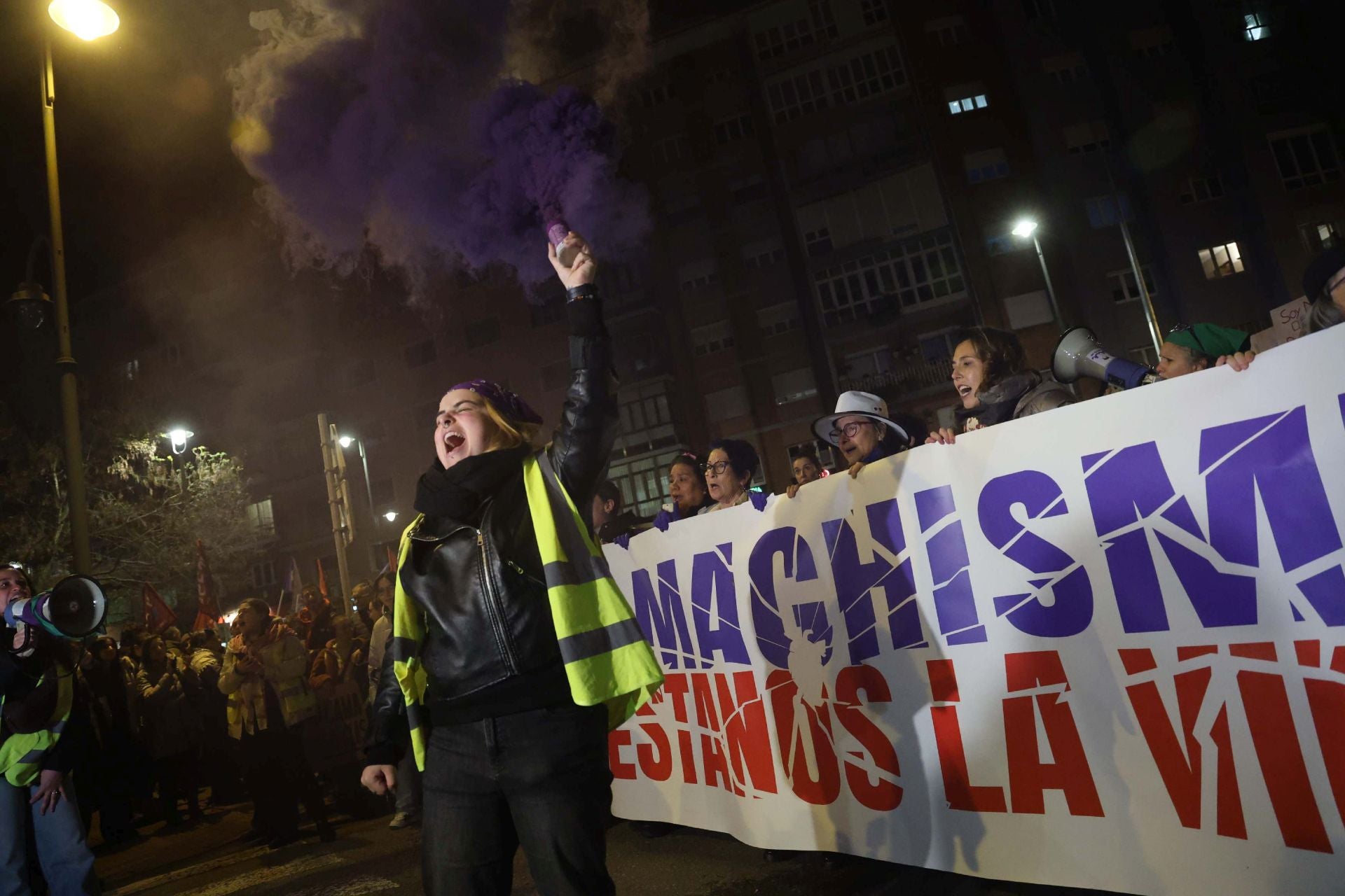 La manifestación contra la violencia machista en Avilés en imágenes