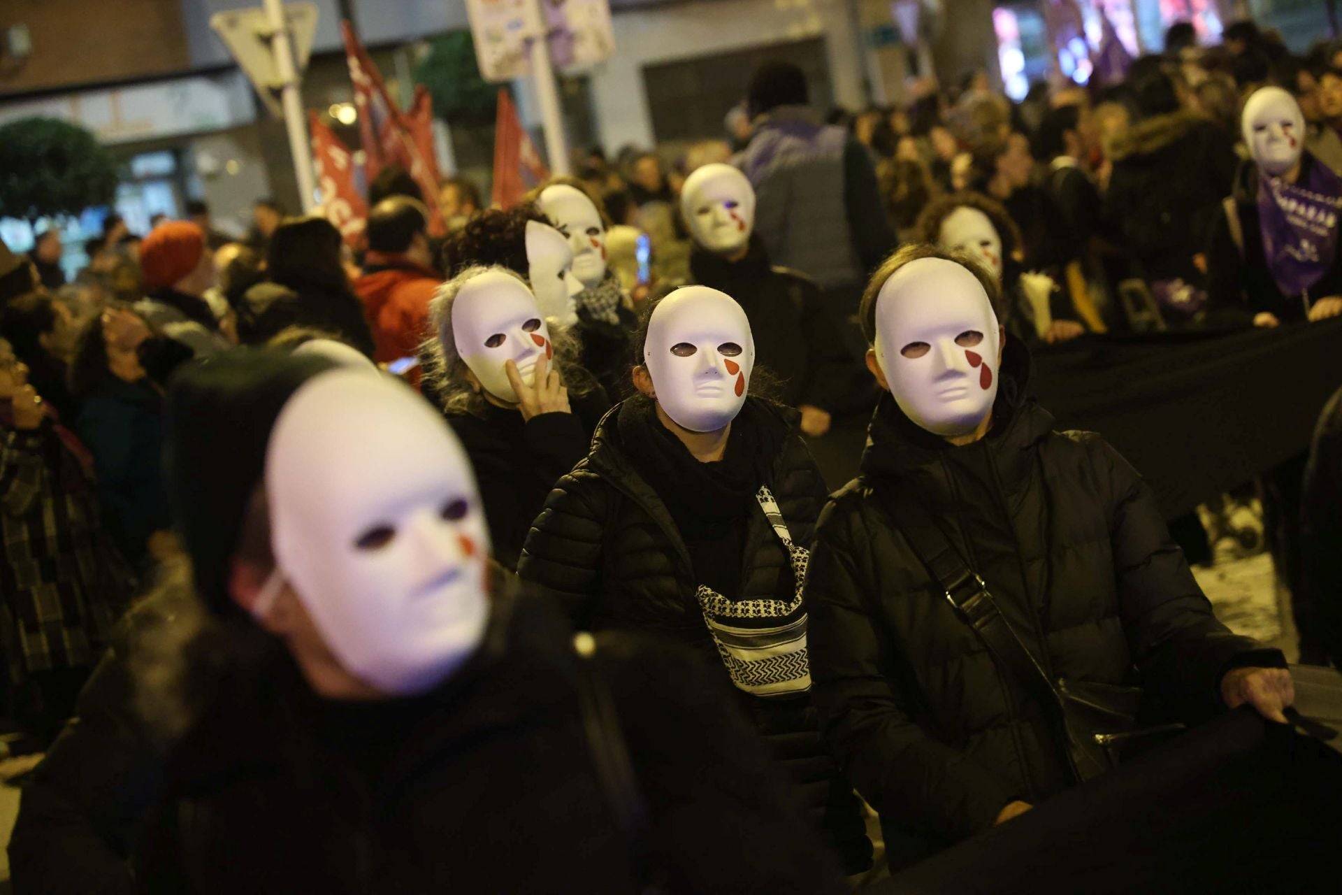 La manifestación contra la violencia machista en Avilés en imágenes