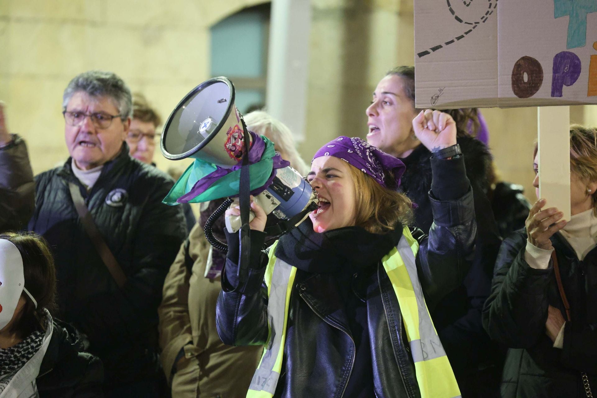 La manifestación contra la violencia machista en Avilés en imágenes