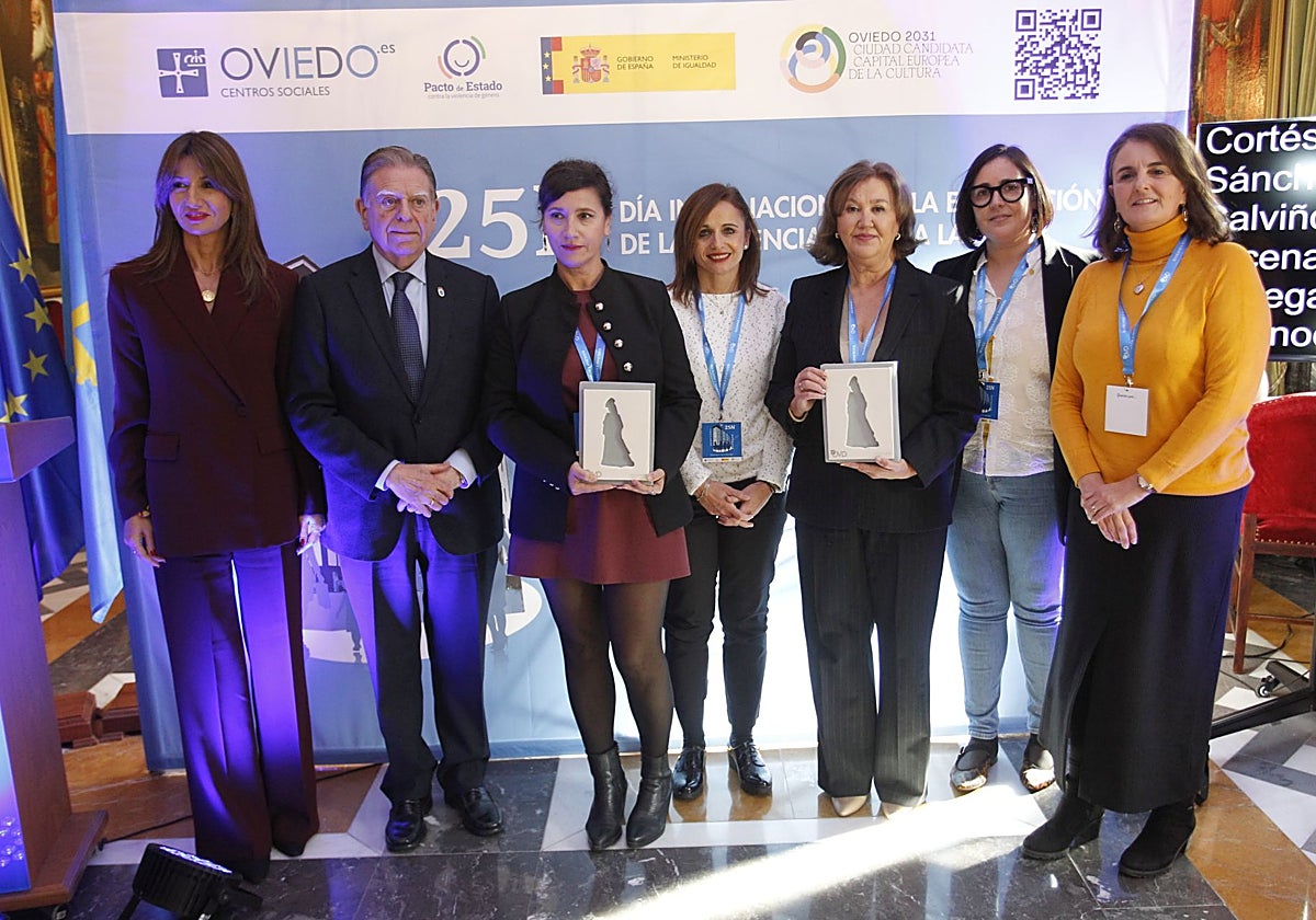 Leticia González, Alfredo Canteli, Joana Benavente, María Cortés, Soledad Sánchez, Cristina Calviño y María Velasco.