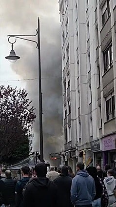 Alarma en Gijón por una explosión en una tienda de patinetes eléctricos