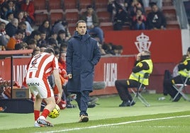 Borja Jiménez, durante el partido contra el Andorra, con Guille Rosas en primer plano.