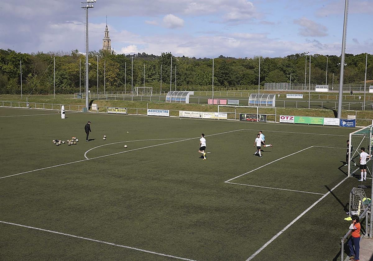 Vista general de los campos de fútbol del Tragamón.