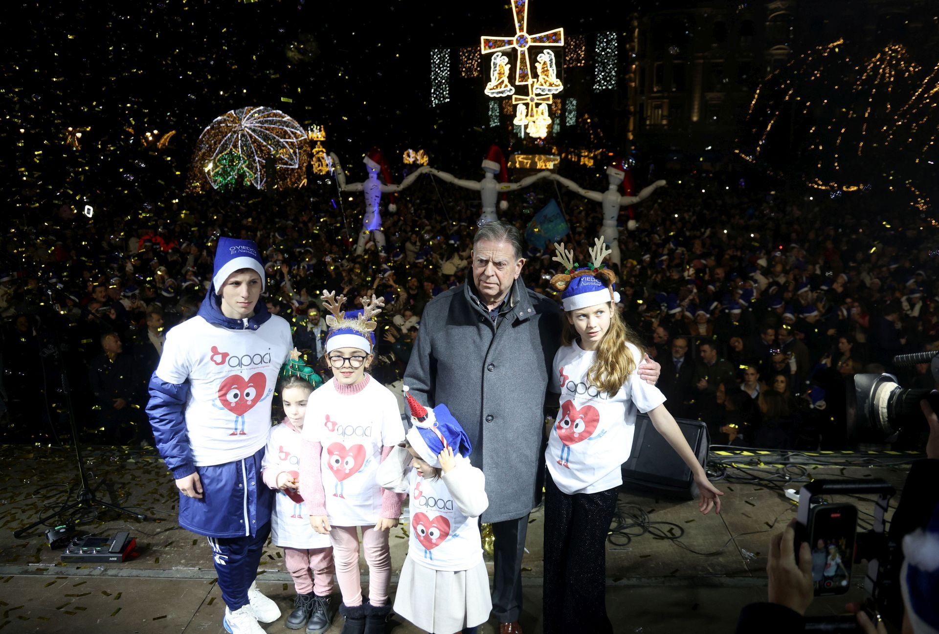 Oviedo se lanza a la calle para encender la Navidad