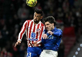 Una jugada del Atlético de Madrid - Real Oviedo.