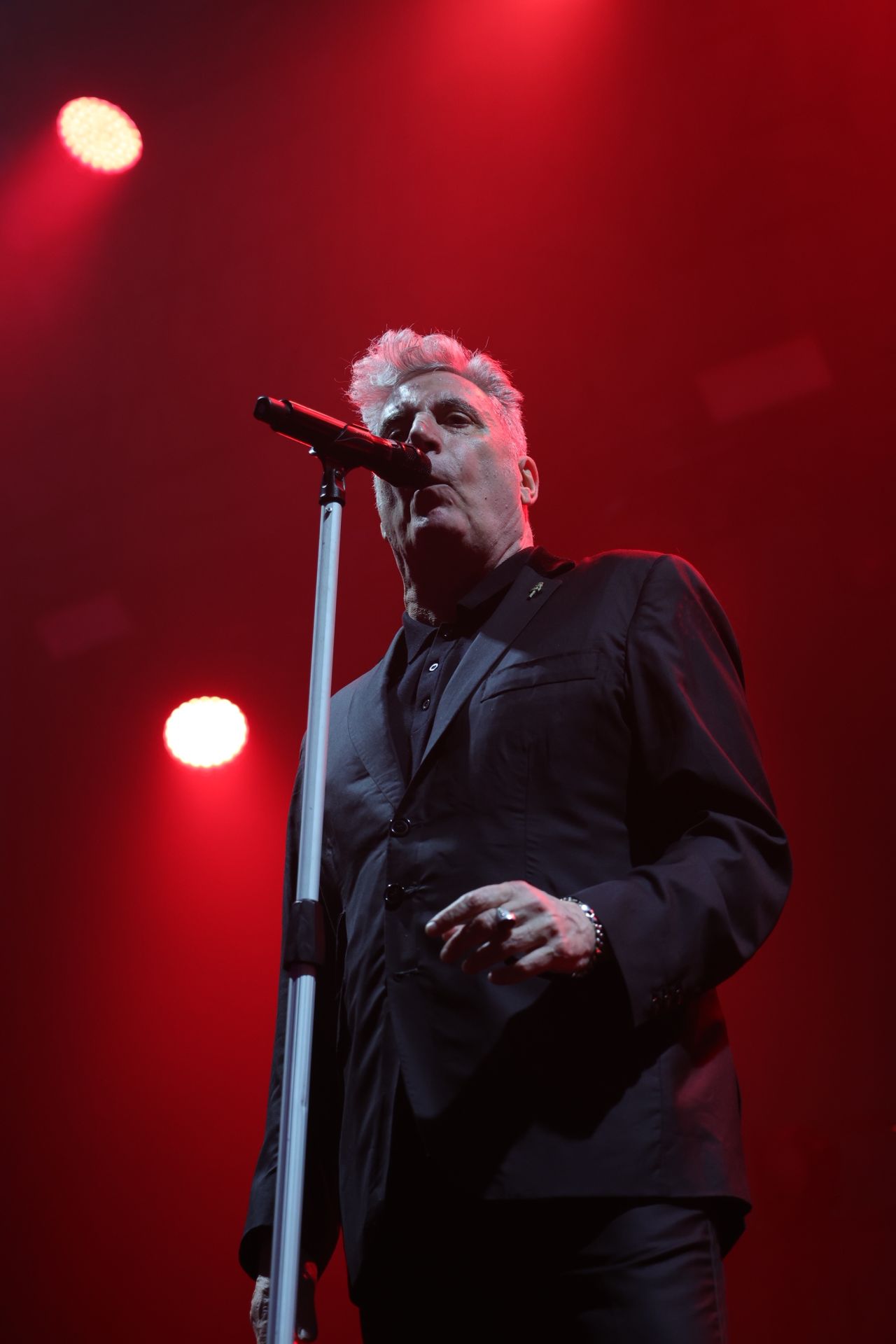 Loquillo se hace fuerte en el Gijón Arena