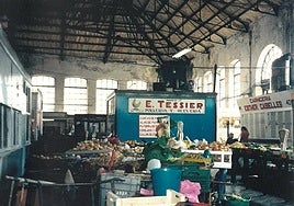 La huevería y pollería de Tessier, en el viejo Mercado del Sur.Paco Tessier de Lera, en la actualidad.