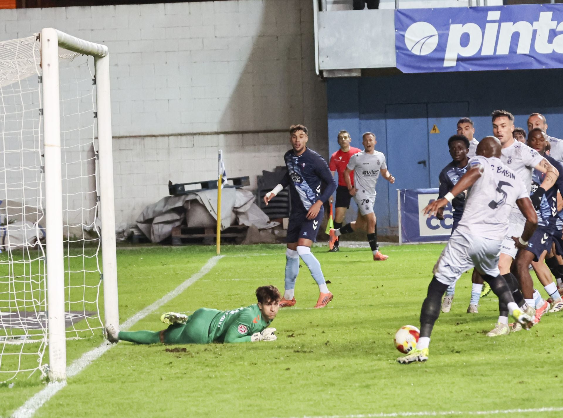 Las mejores fotos del Real Avilés - Celta Fortuna