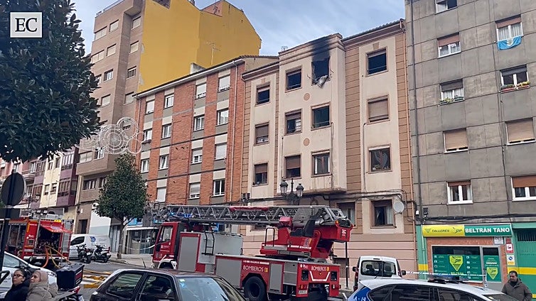 Incendio en un piso de Oviedo: herida una joven madre al proteger a su bebé de cinco meses