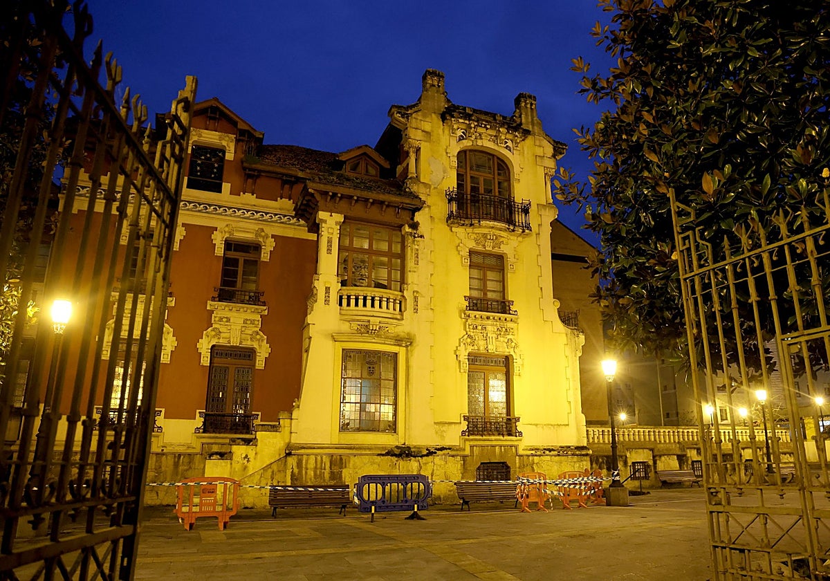 Entrada al palacete Miñor.