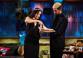 Rosalía llevó un bizcocho a 'La revuelta' y se hizo con la audiencia.