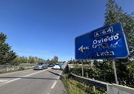 Nudo de acceso a Parque Principado desde la A-64.