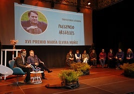 El escritor Fulgencio Argüelles charló con el jefe de Edición de este periódico, Miguel Rojo.