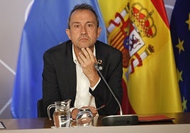 El consejero de Ordenación del Territorio, Ovidio Zapico, en una pasada rueda de prensa.