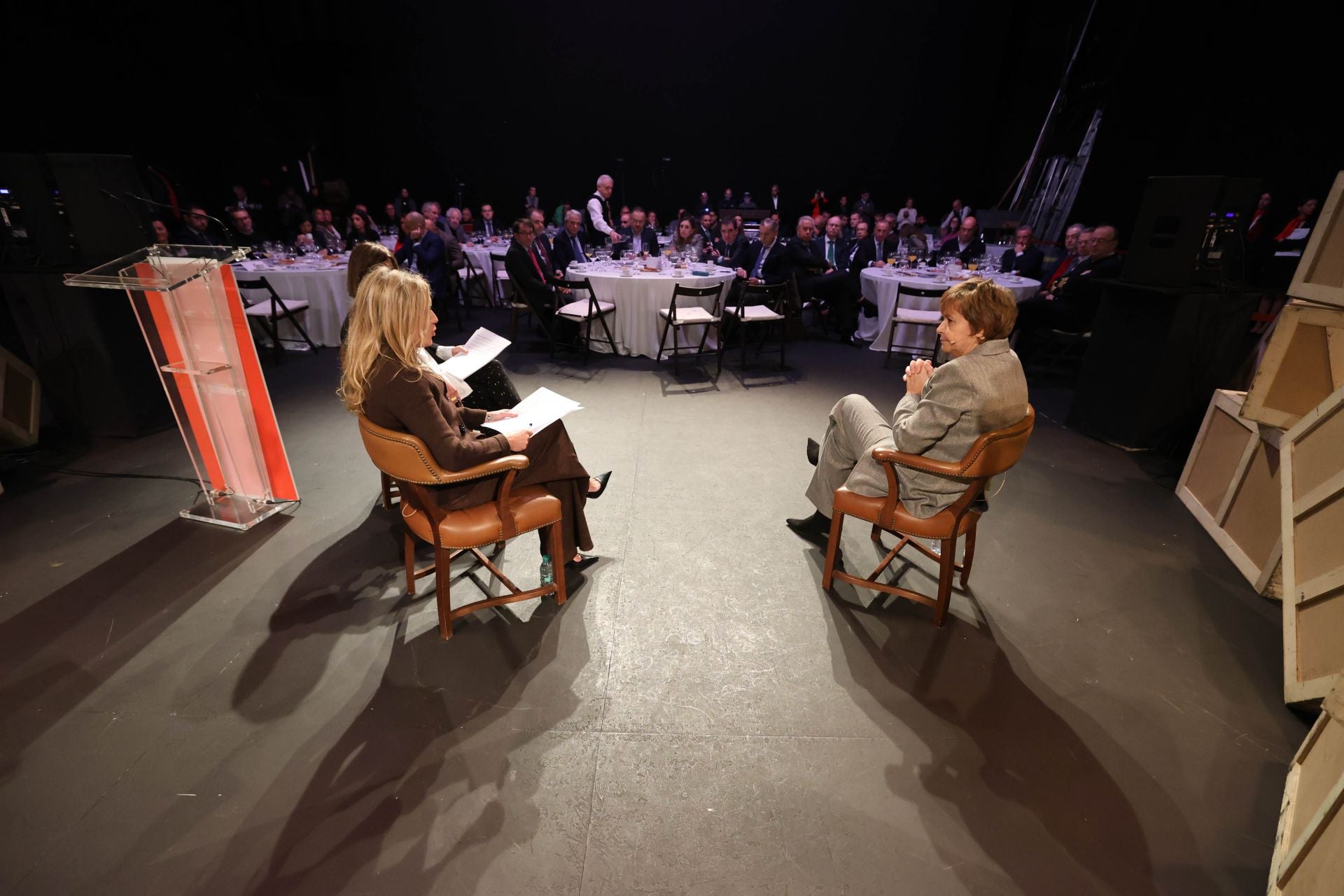 Las imágenes del encuentro de la alcaldesa de Gijón con EL COMERCIO