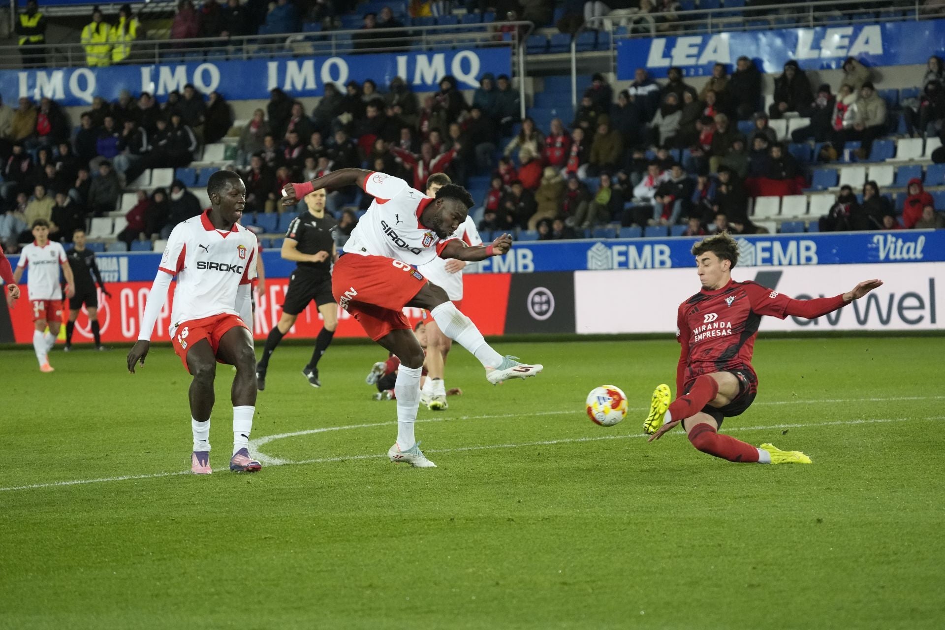 Las mejores jugadas del partido de Copa del Rey del Mirandés - Sporting de Gijón
