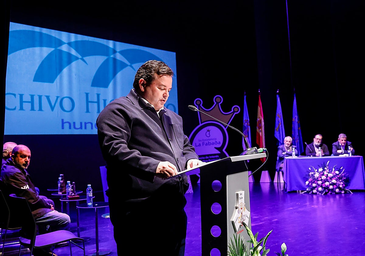 Marcos Morán, pregonando las jornadas felguerinas de Su Excelencia la Fabada