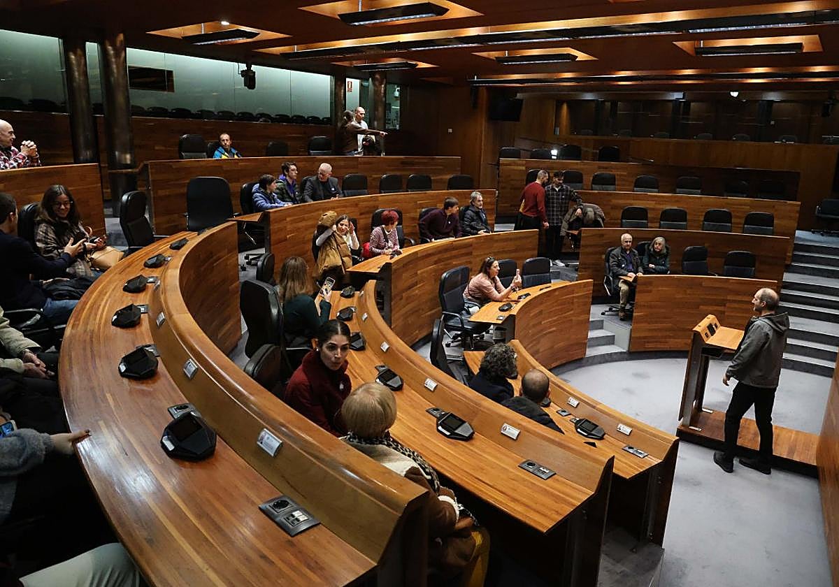 Jornadas de puertas abiertas, ayer, en la Junta General del Principado.