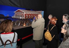 El belén del Antiguo Instituto recibió un continuo flujo de visitantes.