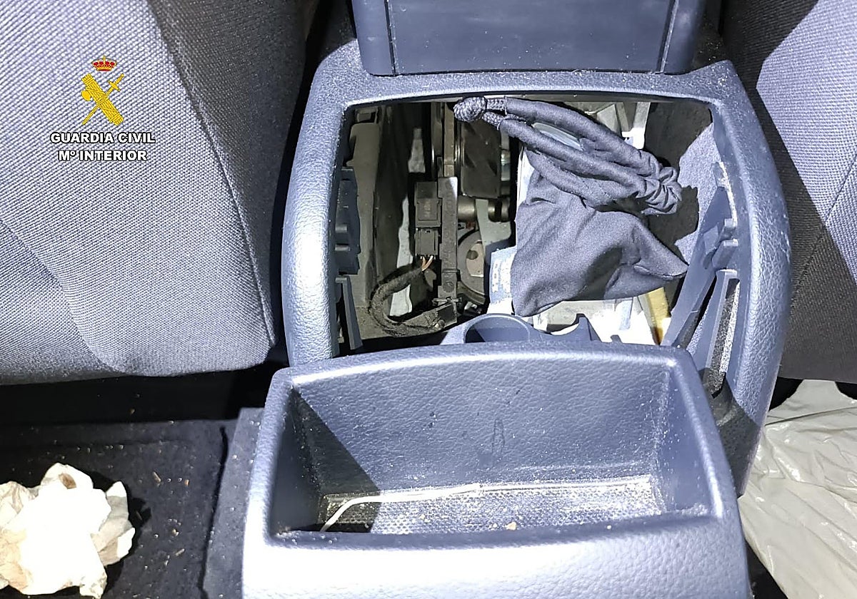 La droga incautada por la Guardia Civil.