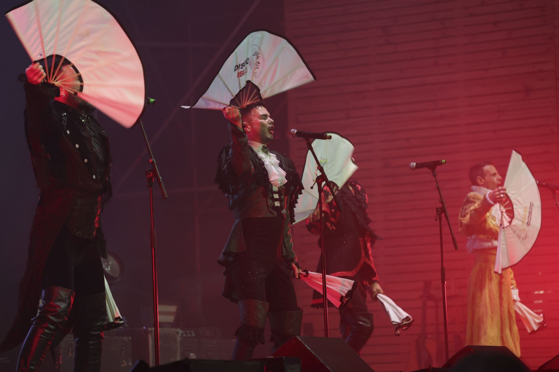 La música de los noventa sigue molando en Gijón