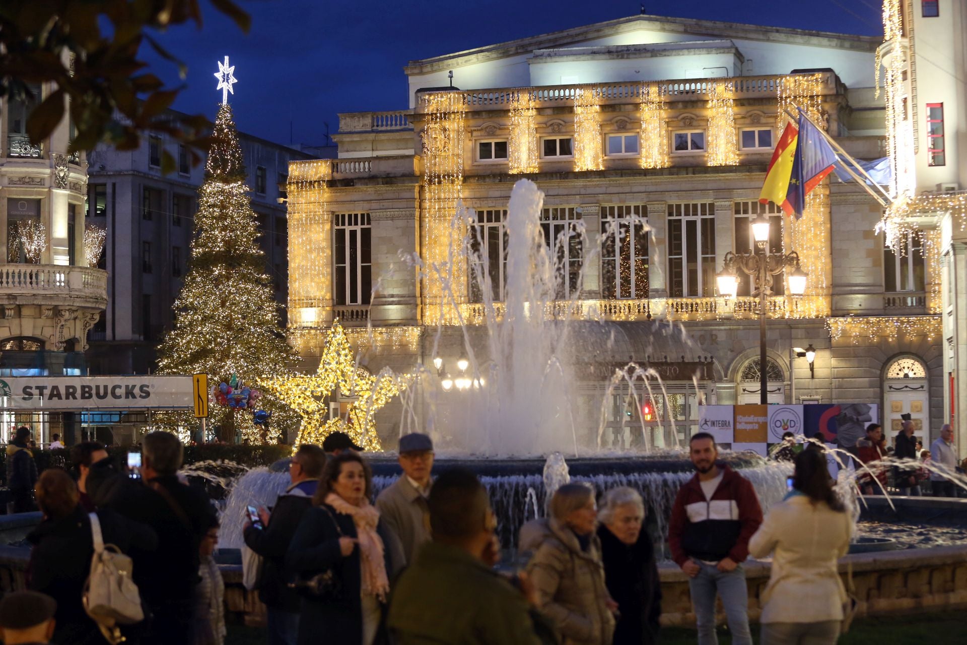 Luces, belenes, mercados y hasta pistas de patinaje: el puente de diciembre en Asturias lo tiene todo