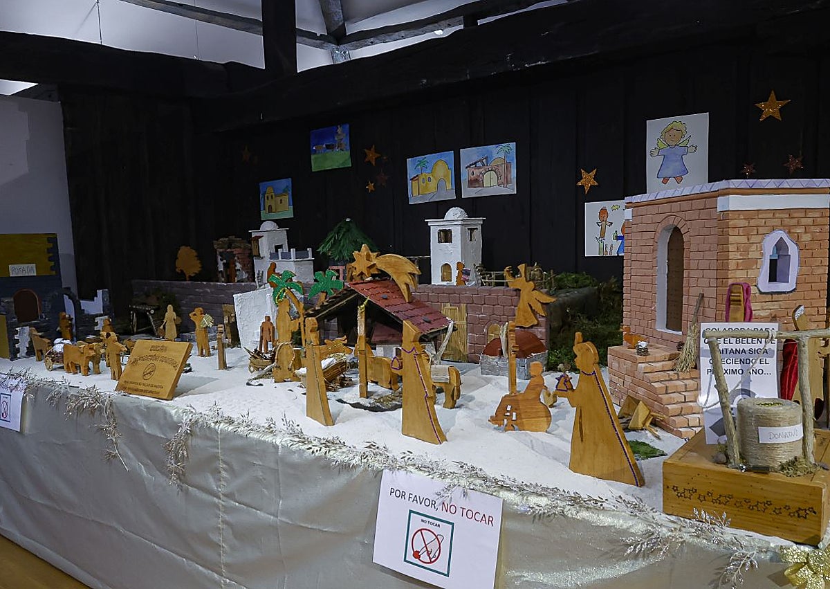 Imagen secundaria 1 - Nacimientos ubicados en la Plaza de Abastos y en la Casa de los Hevia.