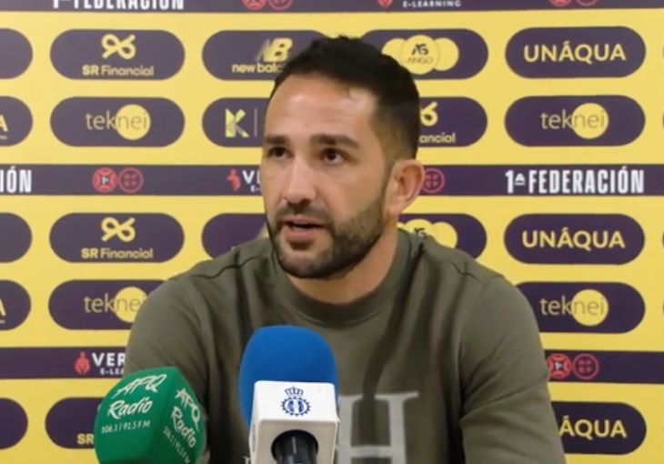Dani Vidal, durante la rueda de prensa en Lasesarre.