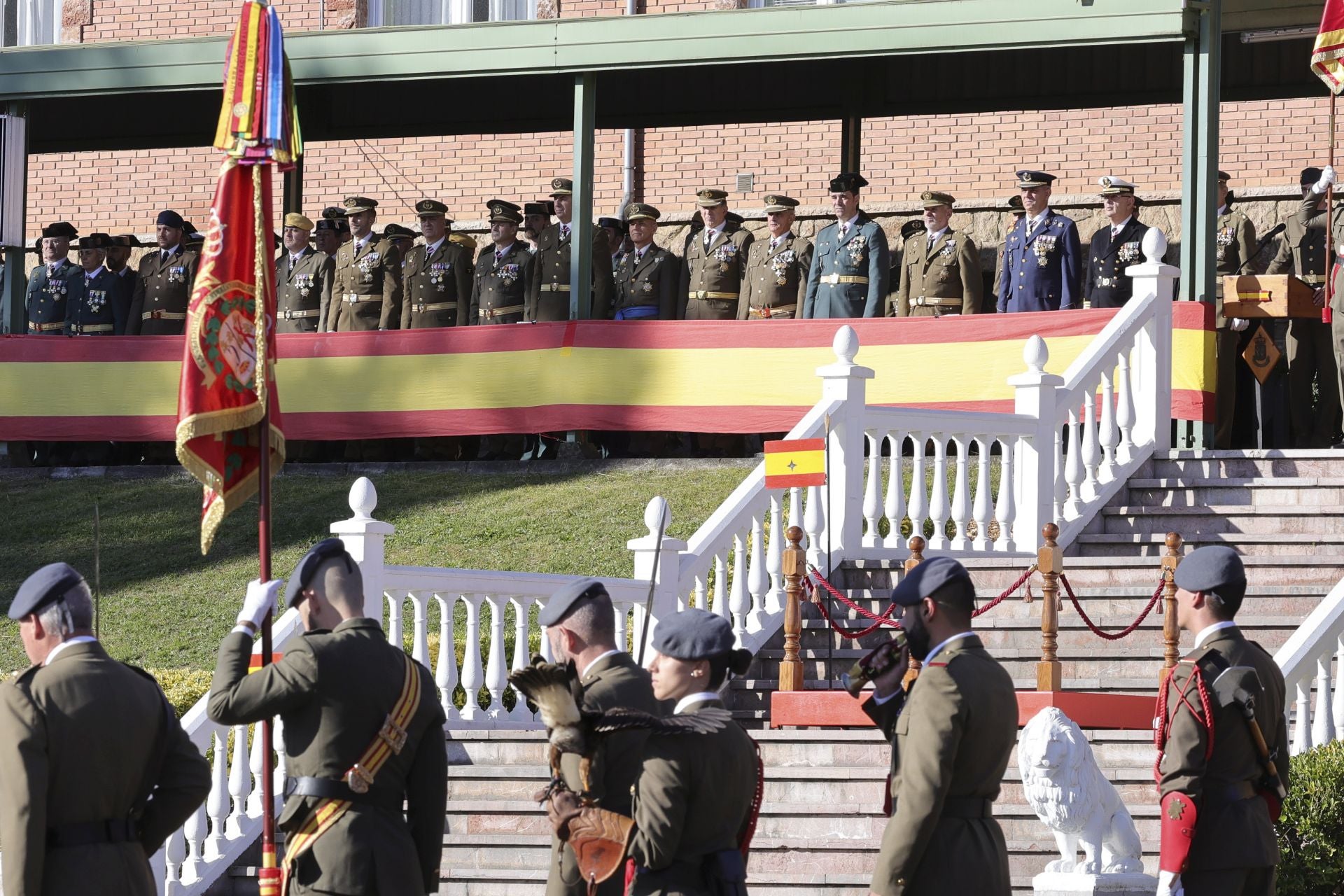 Parada militar y una despedida: las imágenes del Día de la Inmaculada en Cabo Noval