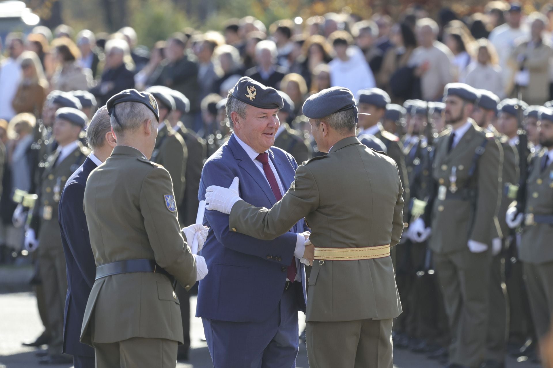 Parada militar y una despedida: las imágenes del Día de la Inmaculada en Cabo Noval