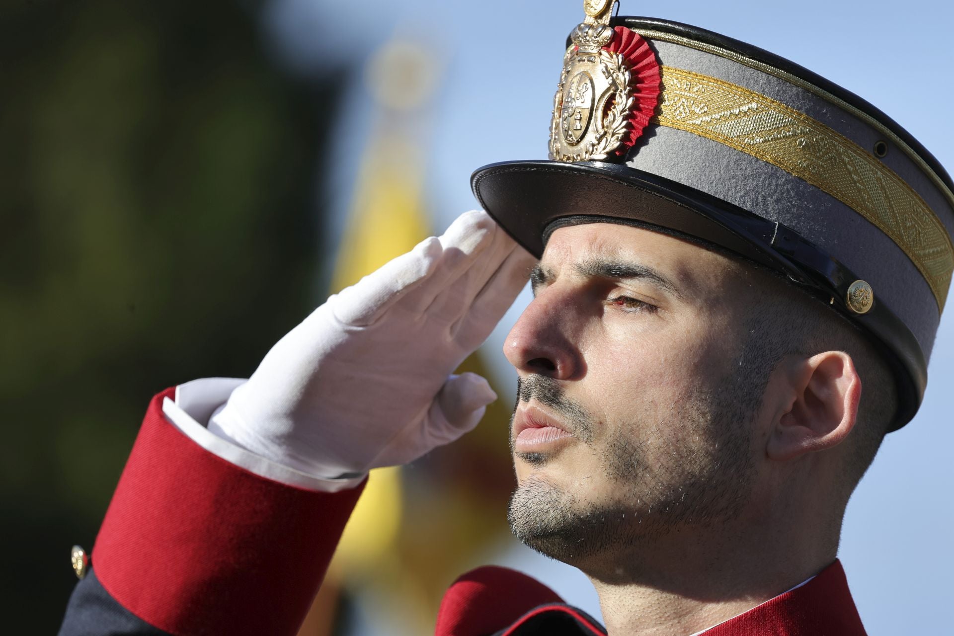 Parada militar y una despedida: las imágenes del Día de la Inmaculada en Cabo Noval