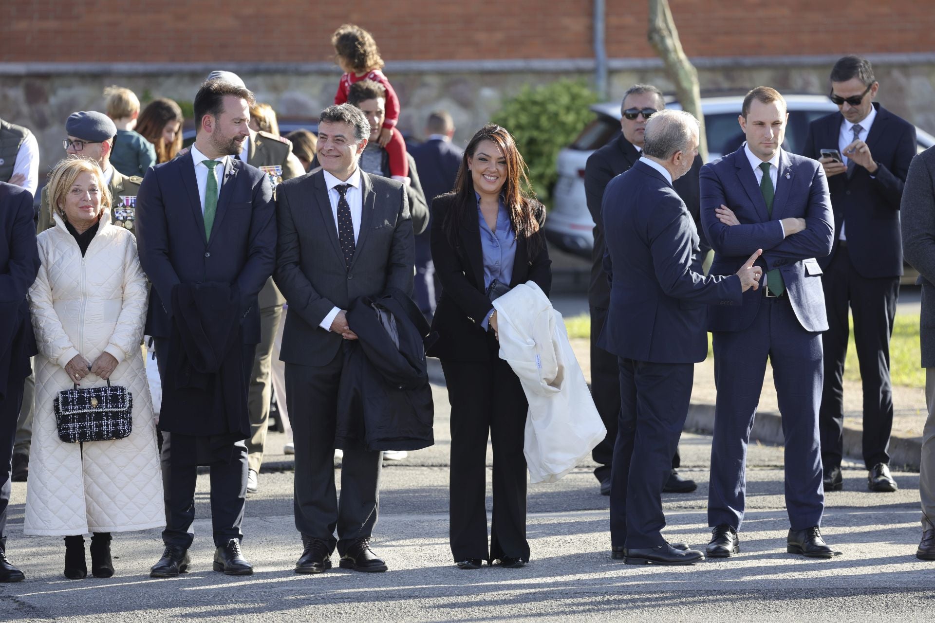 Parada militar y una despedida: las imágenes del Día de la Inmaculada en Cabo Noval