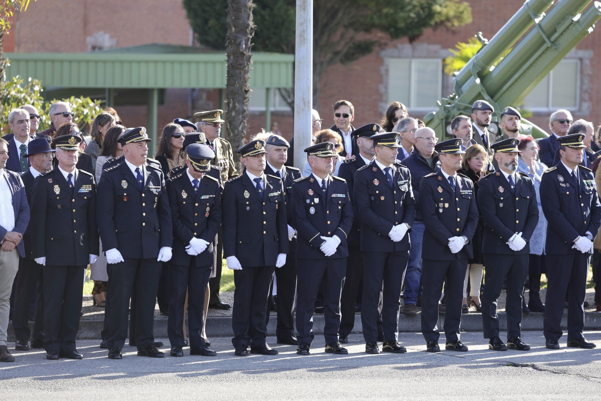 Parada militar y una despedida: las imágenes del Día de la Inmaculada en Cabo Noval